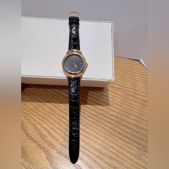 Anne Klein vintage Black and rose Gold Watch w/ leather Crocodile pattern Strap - Picture 4 of 8